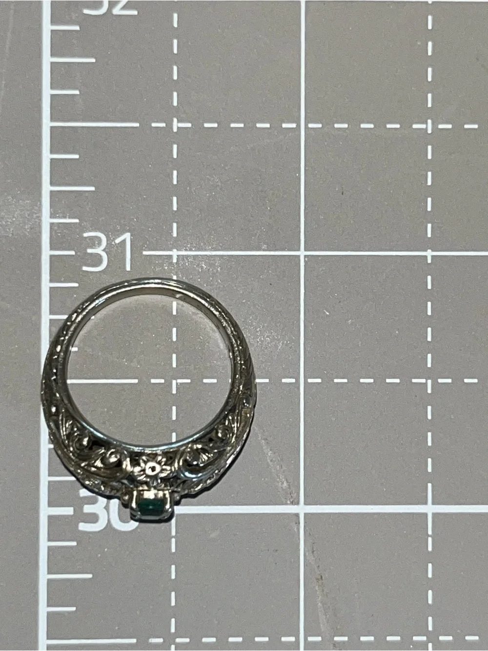 Heirloom 14k white gold genuine emerald diamond ring stamped inside 14 karat